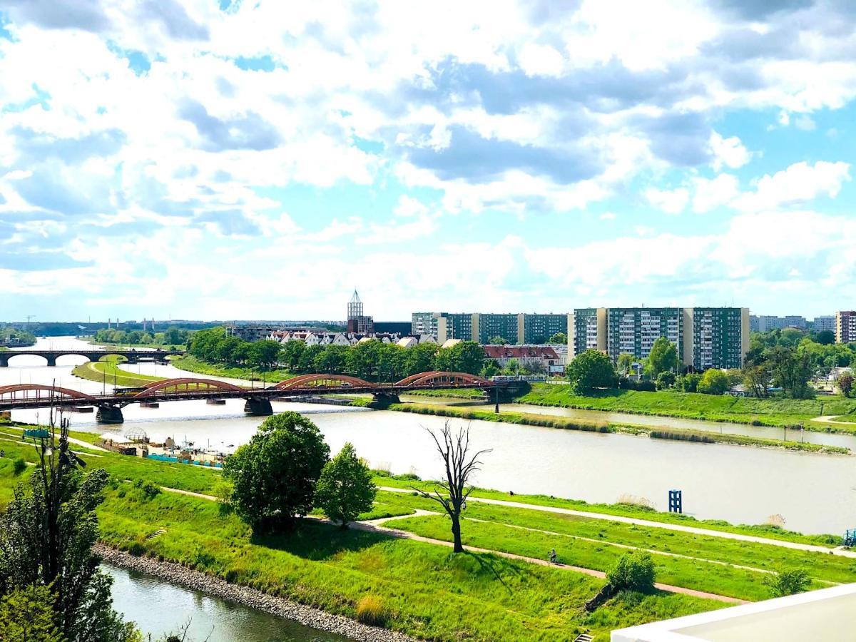 Apartament Z Tarasem I Widokiem Na Odre Breslavia Esterno foto